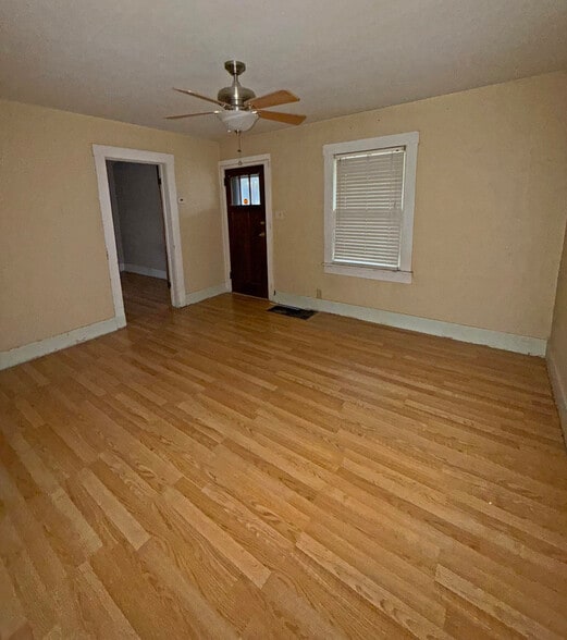 Building Photo - 2017 N Graceland Ave