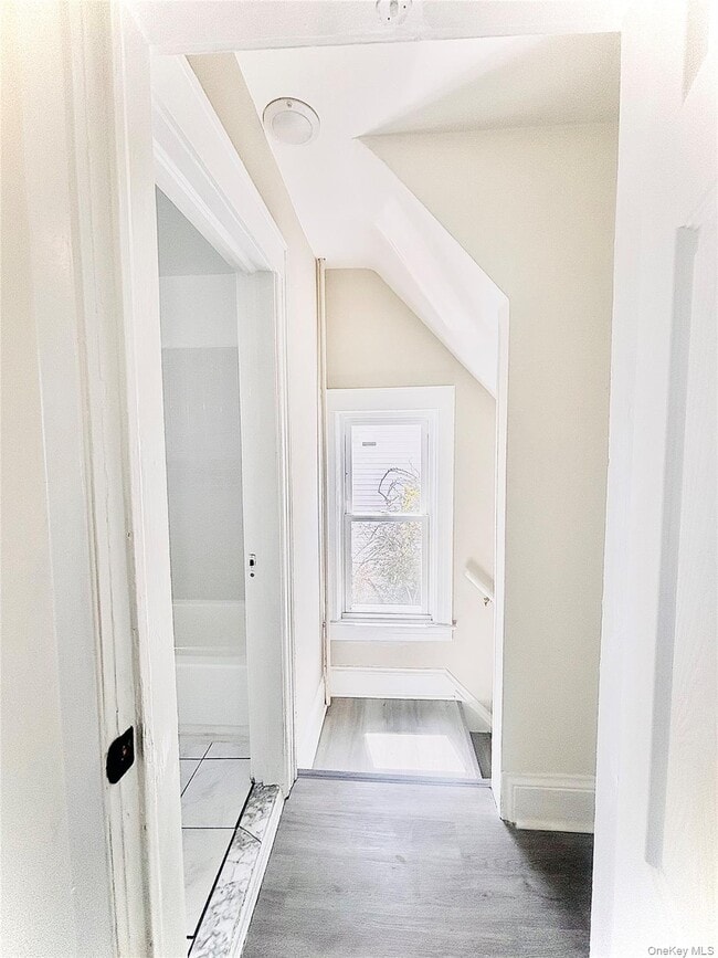 Building Photo - 66 Kenmore Rd