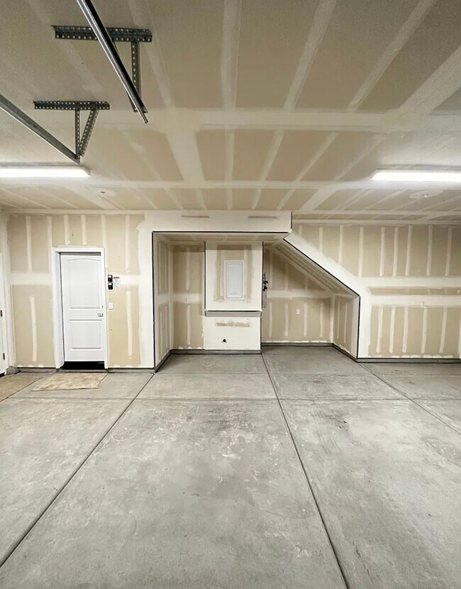 Building Photo - 15835 Santa Clara Ct