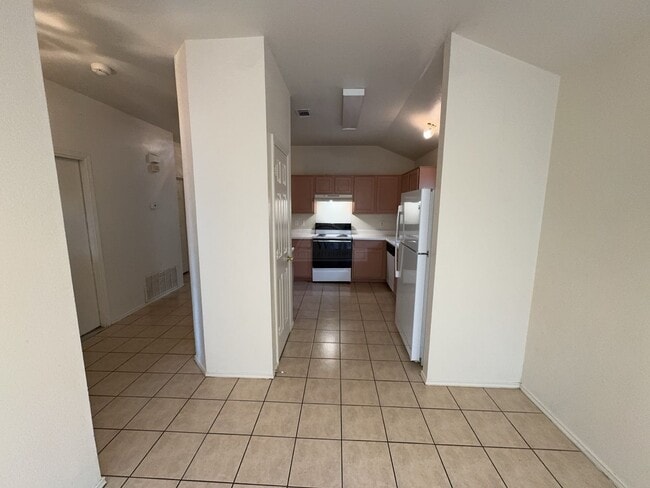 Building Photo - 1604 Grey Fox Trail