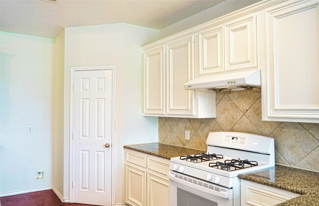 Building Photo - 22147 Canyonwood Park Ln
