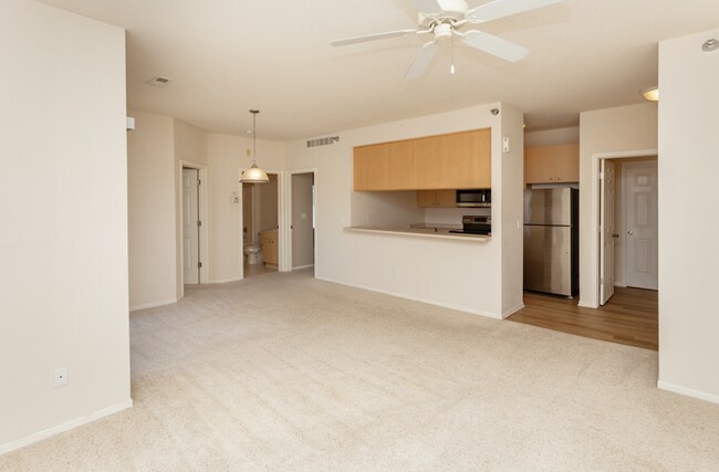 Building Photo - 1340 SE Florence Dr