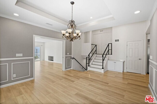 Building Photo - 2910 Santa Carlotta St