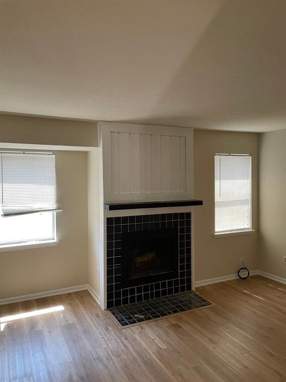 Building Photo - 3901 Woodchase Dr