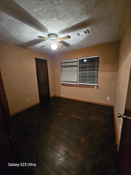 Building Photo - 4910 Airport Blvd