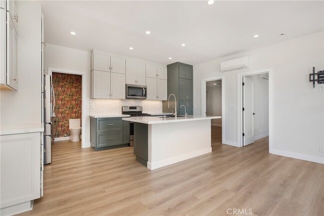 Building Photo - 33802 Street of the Violet Lantern