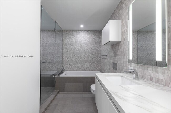 Building Photo - 88 SW 7th St