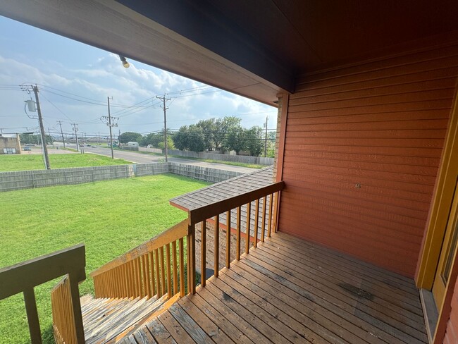 Building Photo - 5702 Greengate Dr