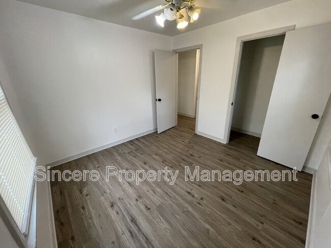 Building Photo - 1515 Casady Ln