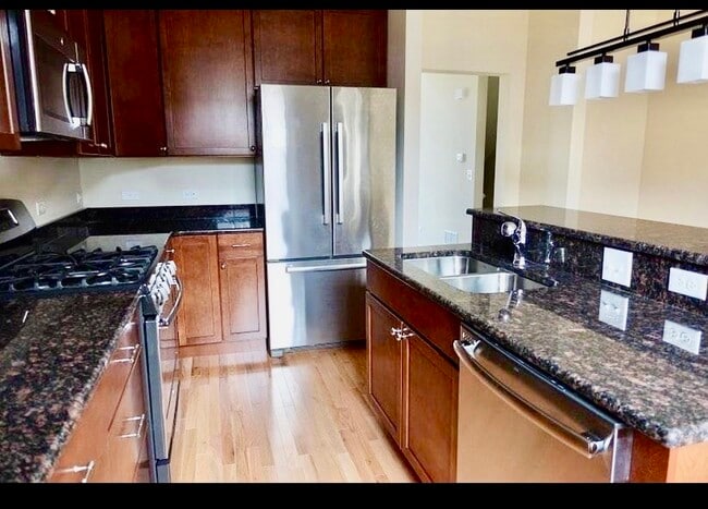 Building Photo - 2018 Shermer Rd