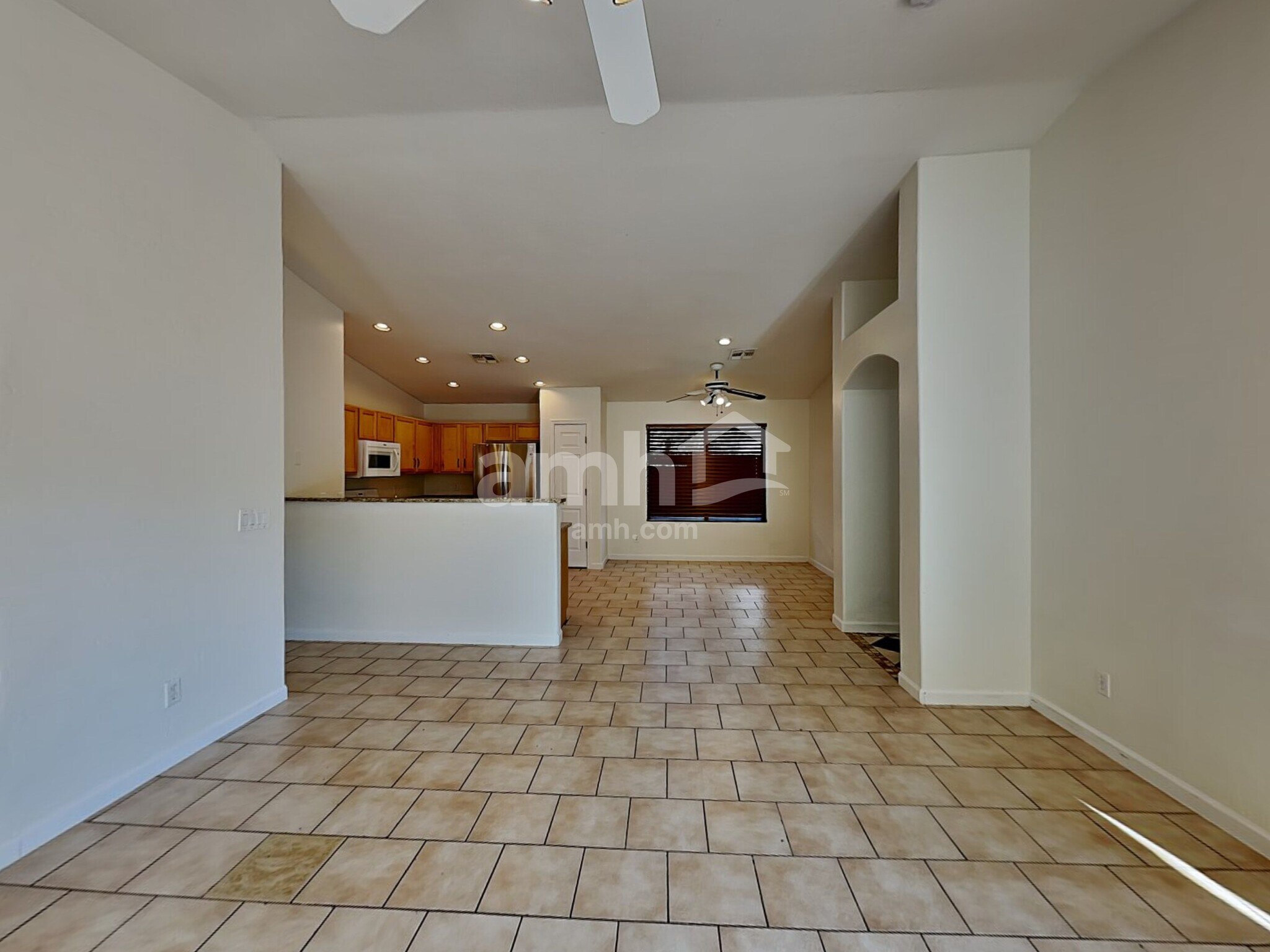 Building Photo - 7659 S Meadow Spring Way