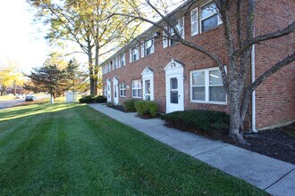 Building Photo - Janet Circle