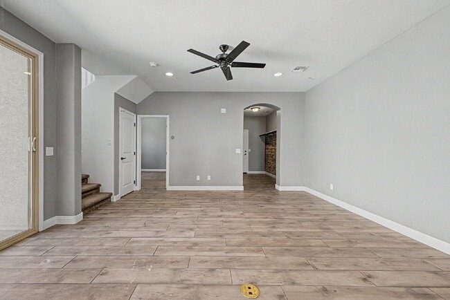 Building Photo - 20515 W Maiden Ln