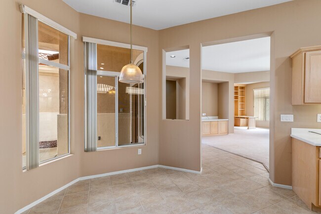 Building Photo - 78745 Platinum Dr