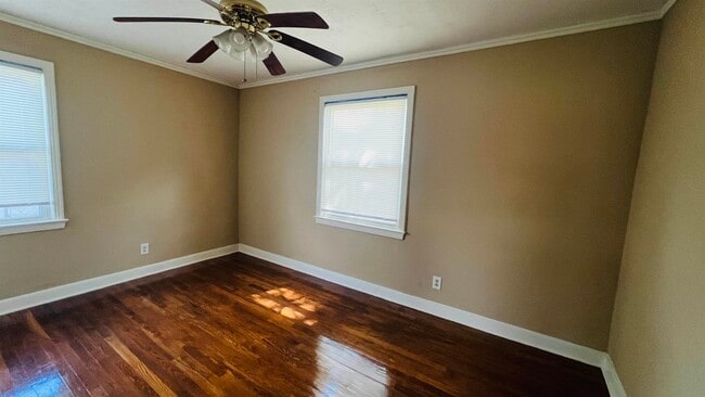 Building Photo - 4868 Southern Ave