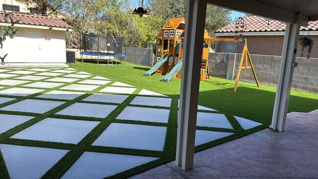 Building Photo - 3805 Cool Meadows Dr