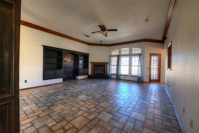 Building Photo - 3117 SW 125th St
