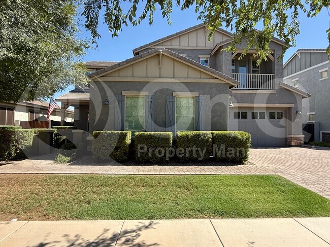 Building Photo - 4247 E Comstock Dr