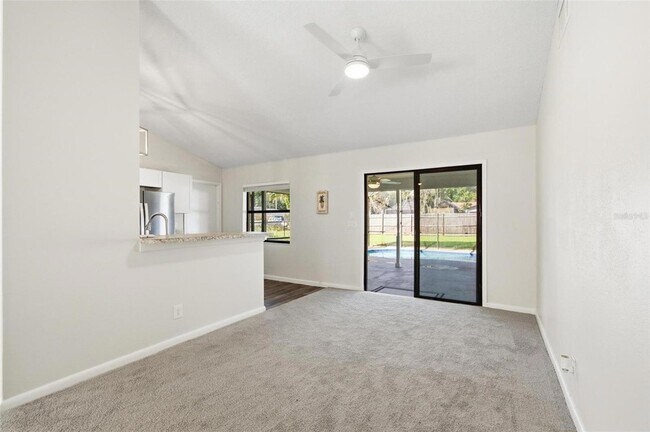 Building Photo - 8 Blakeport Ln