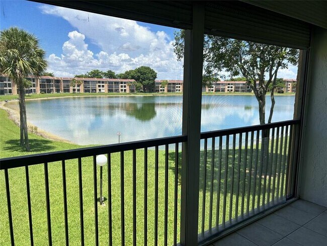 Building Photo - 6123 Coral Lake Dr