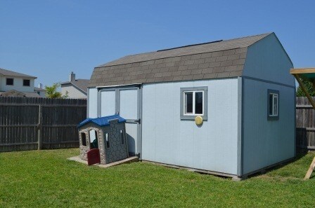 Building Photo - 2611 Echo Dr