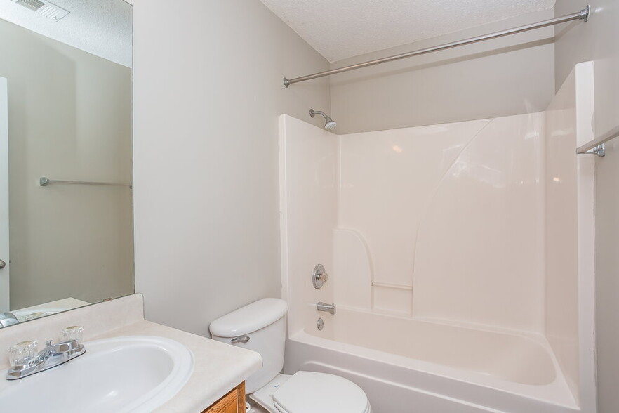 Building Photo - 743 Patriot's Point St