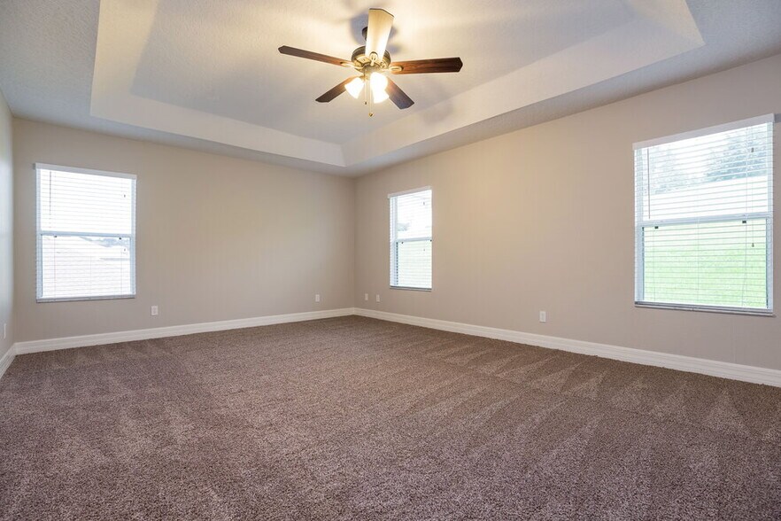 Building Photo - 993 N Jacks Lake Rd