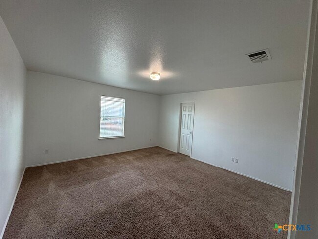 Building Photo - 102 W Orion Dr