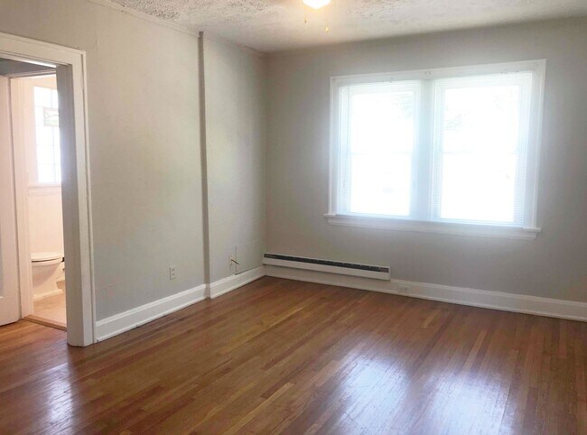 Building Photo - 415 Probasco St