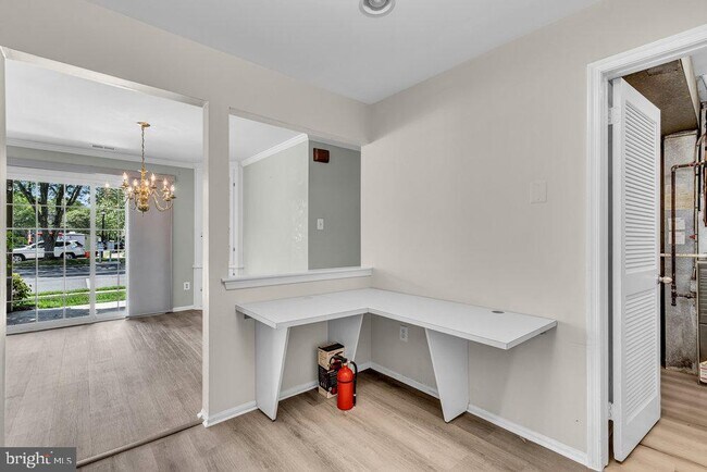 Building Photo - 271 Andover Pl