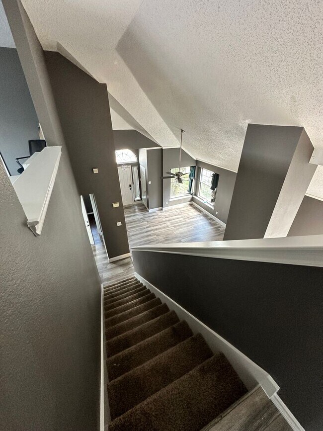 Building Photo - SPACIOUS REMODELED HOME NEAR MAJOR ARLINGT...