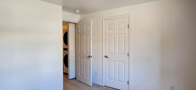 Building Photo - 3 bed 2.5 bath Single Family Home, Monroe ...