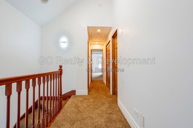 Building Photo - 3735 N Tripp Ave