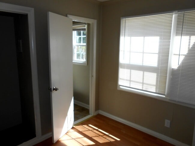 Building Photo - 1311 7th Ave N