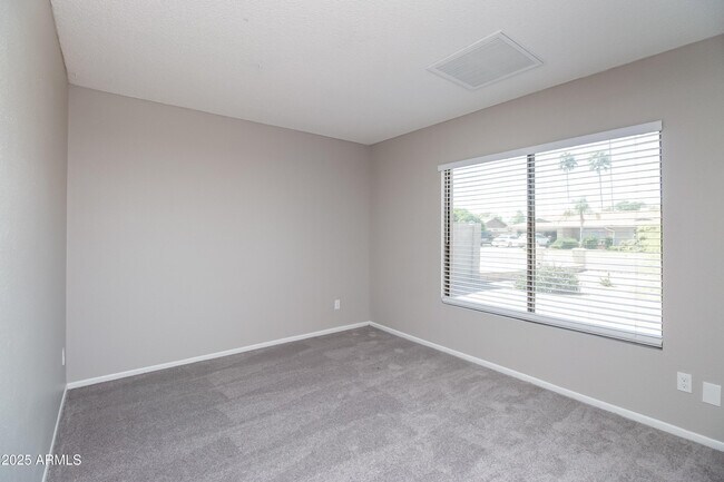 Building Photo - 10213 N 51st Dr