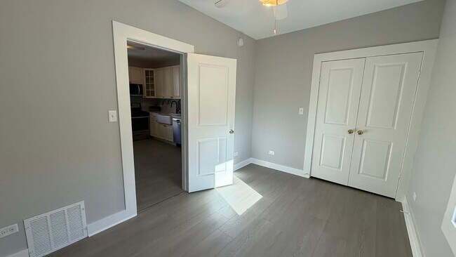 Building Photo - 2324 Clarence Ave