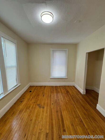 Building Photo - 44 Winship St