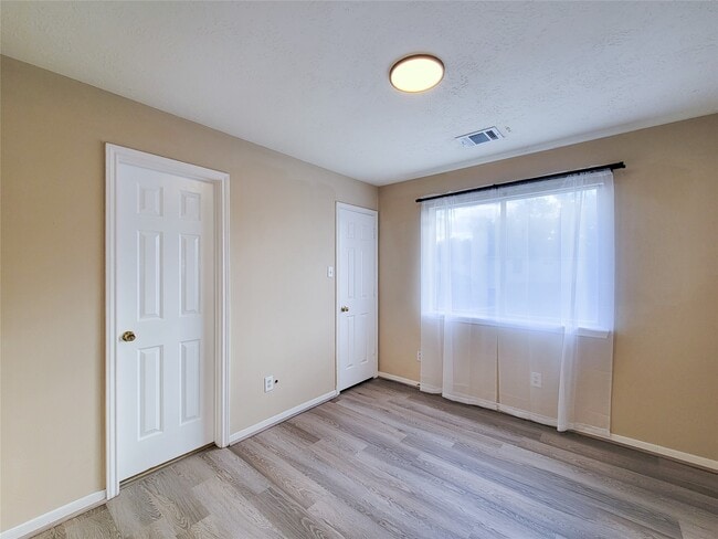 Building Photo - 4626 Jaymar Dr