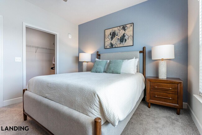 Building Photo - 918 Aventine Dr