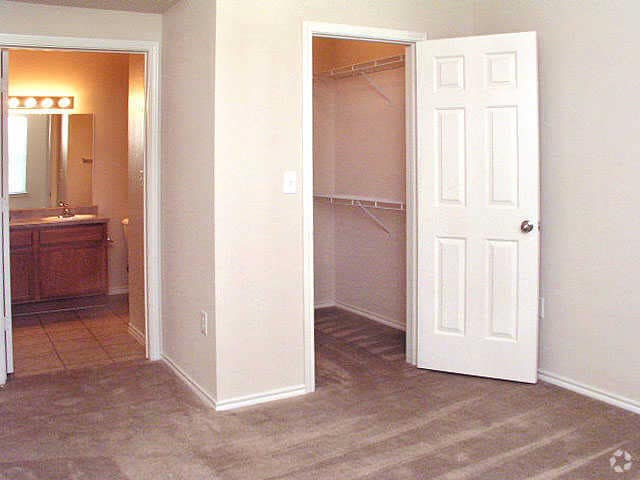 Bedroom - Landings at Bluff Ridge