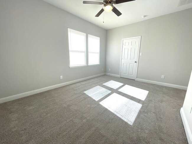 Building Photo - 1120 5th Ave N