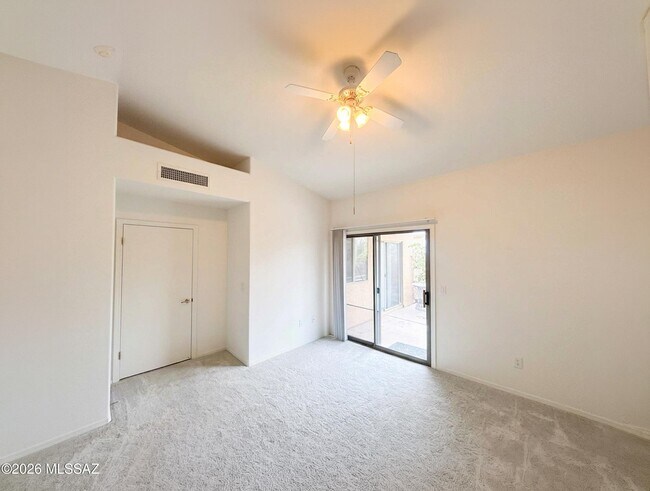 Building Photo - 8640 S Desert Dove Dr