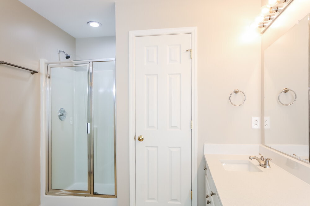 Building Photo - 8909 Lyleton Ln