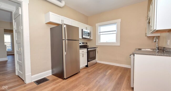 Building Photo - 1247 Wright St