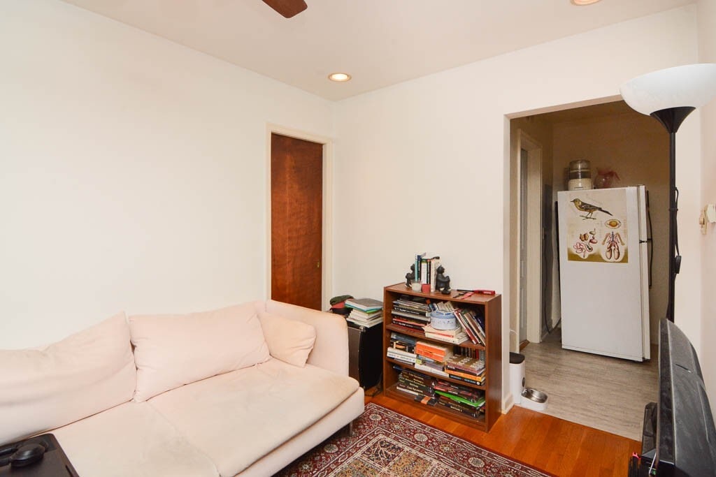 Building Photo - 2129 N Mozart St