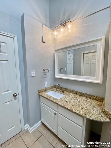 Building Photo - 11815 Vance Jackson Rd