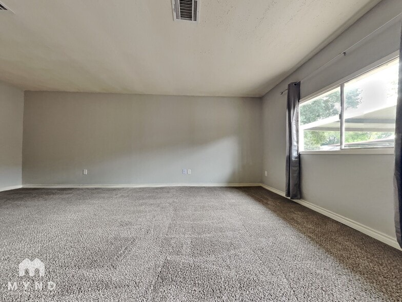 Building Photo - 2163 Drayton Ln