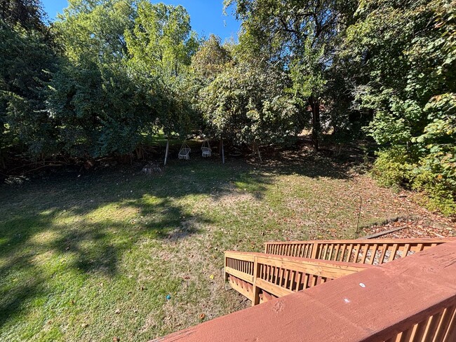 Building Photo - 4 Bedroom Home in Pleasant Hills! - Availa...