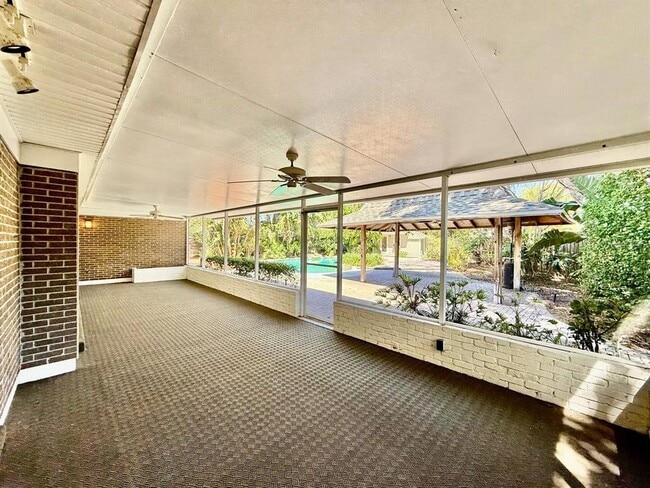 Building Photo - 3103 Cocos Rd