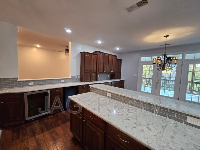 Building Photo - 3084 Sycamore Point Tr